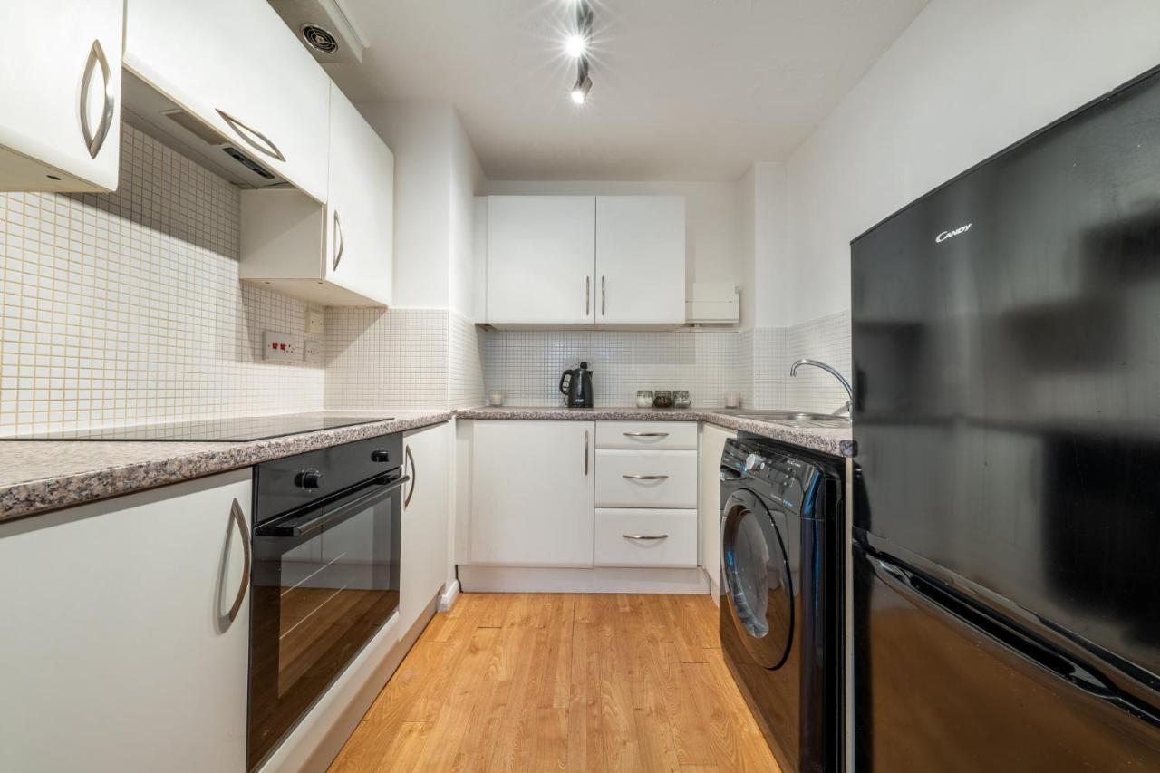 Luxury 2 Bed Apartment Stansted Airport Bishops Stortford Bishop's Stortford Exterior photo
